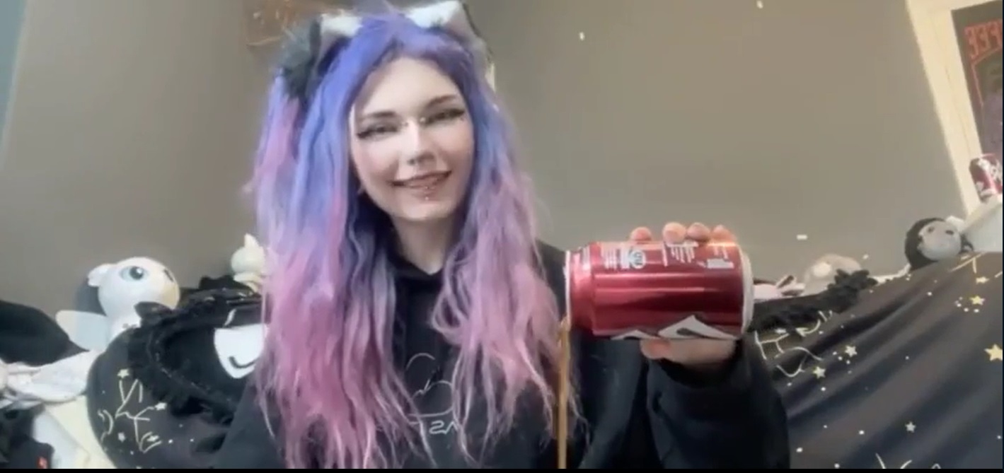 Emo Kitten Sucks Her Favorite Sweet Treat Hard